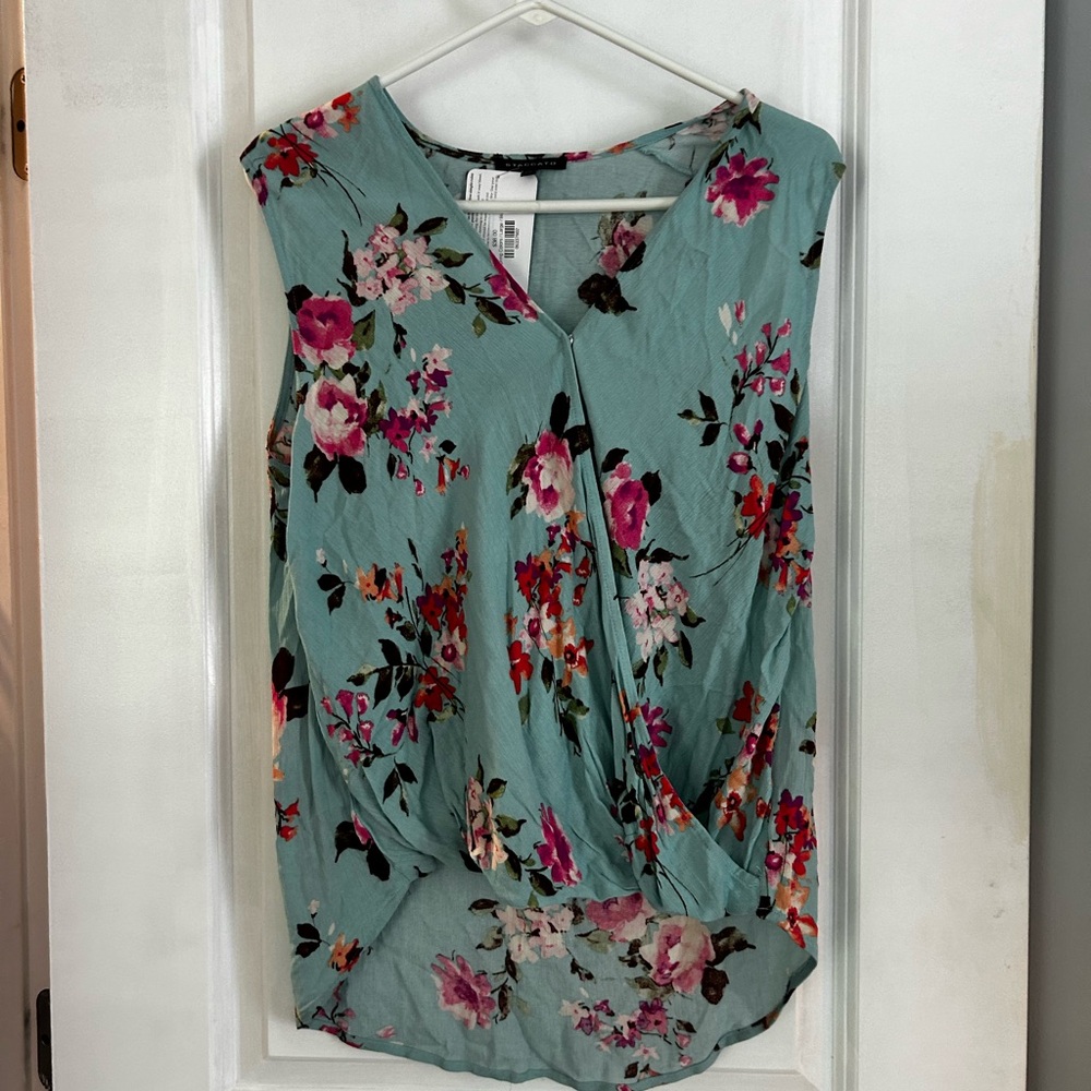 teal floral top